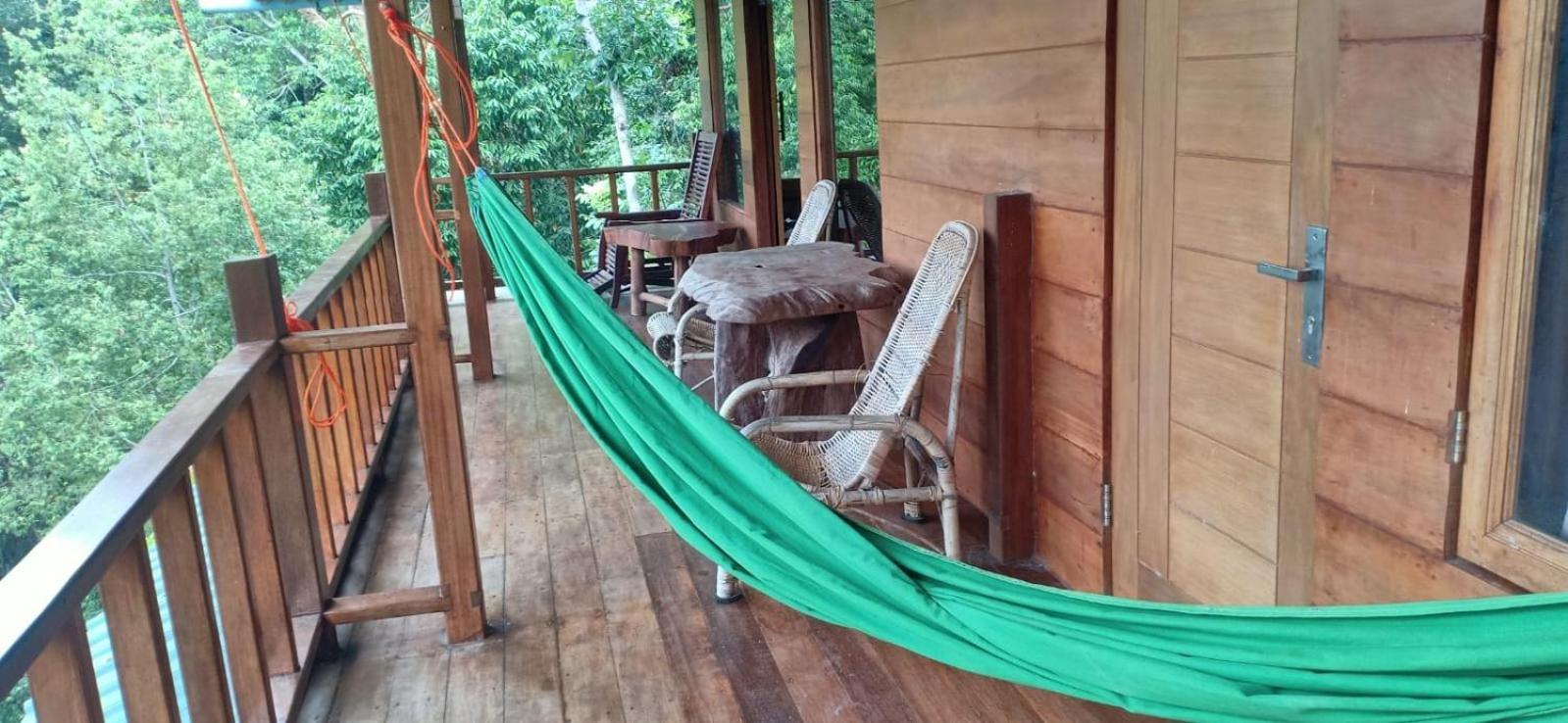 On The Rocks Bungalows, Restaurant And Jungle Trekking Tours Bukit Lawang Eksteriør billede